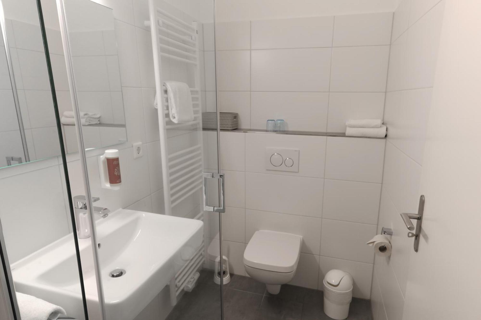 Hotel Kuehl Neumünster Exteriör bild