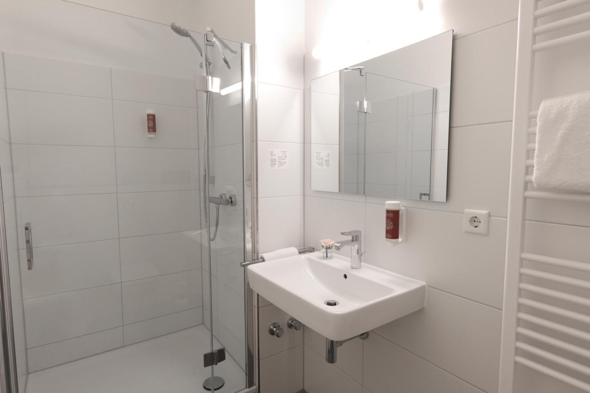Hotel Kuehl Neumünster Exteriör bild